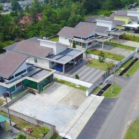Dlayaran Villa Guest House Kuala Rompin Bagian luar foto