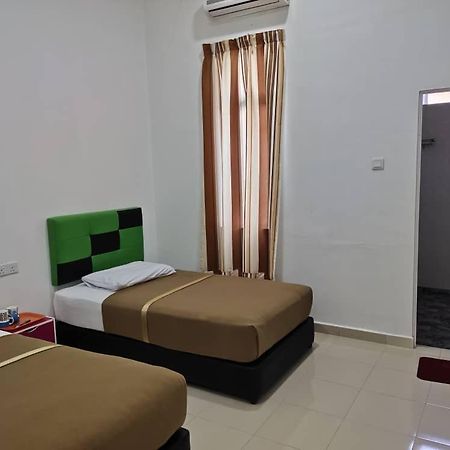 Dlayaran Villa Guest House Kuala Rompin Bagian luar foto