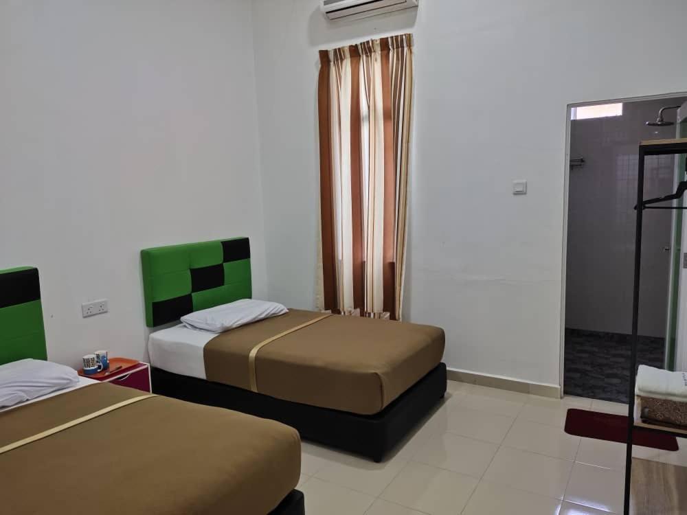 Dlayaran Villa Guest House Kuala Rompin Bagian luar foto